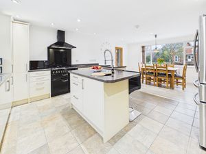 Dining Kitchen- click for photo gallery